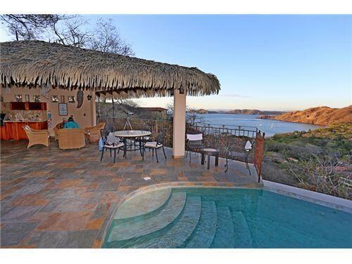 GoLocallyGlobal's tweet photo. Amazing sunsets.  Share the invitation with friends.  #luxury #retreat is perfect for parties. http://t.co/CeNwhcb5ID http://t.co/lzP7IlIZsK