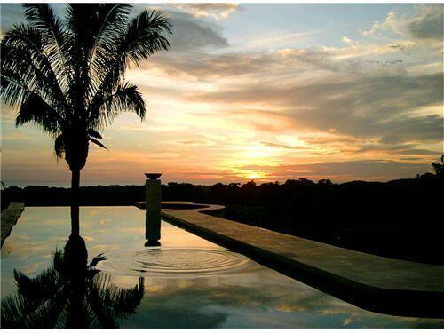 GoLocallyGlobal's tweet photo. Better hurry down though...there is definitely a ripple effect taking place http://t.co/aWqnf24sHl #costarica http://t.co/zXUJqnxprp