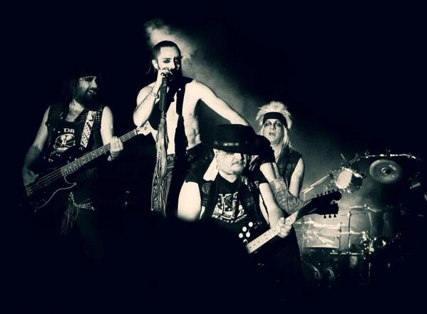 moderatto's tweet image. Es increible tenerlos a todos ustedes!Son lo mas adictivo que he probado malditos pecadores. -B A. #Moderatto13Años