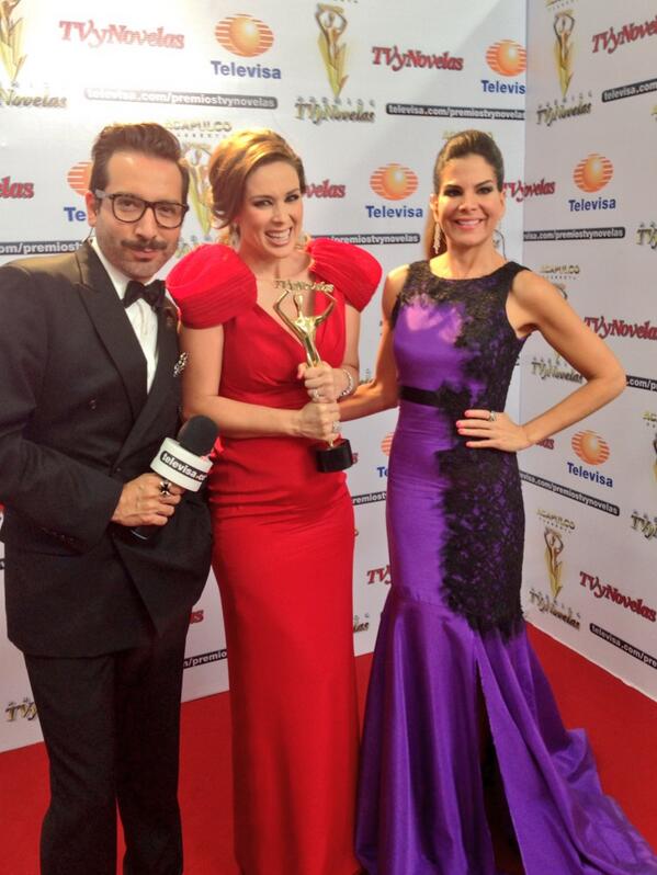 "Premios  TvyNovelas 2014----Mexico" BjdXvNiCIAA5MxZ