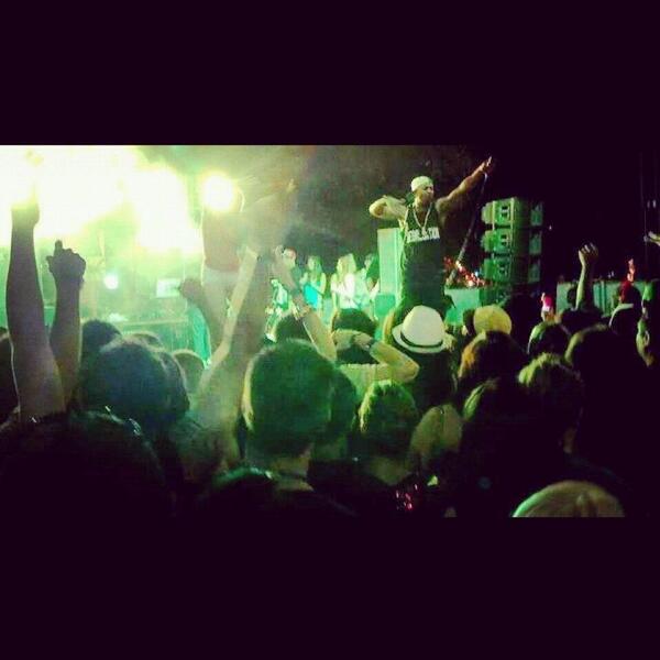 Buzzbemusic's tweet photo. The Buzz http://t.co/z8XzVgZfCQ