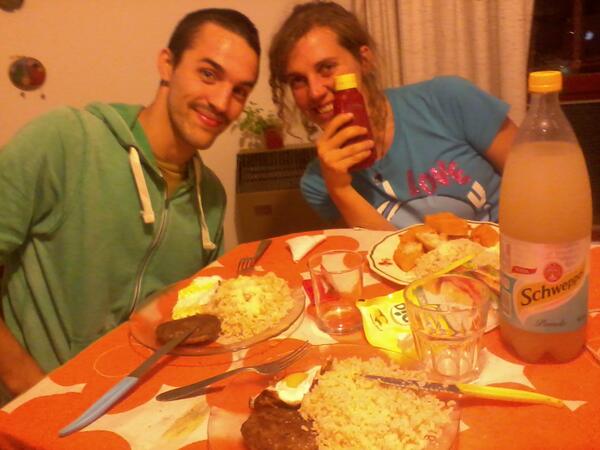 diegopoleorossi's tweet photo. @sol_rocca y #Dieguito http://t.co/XpXfDepp7x