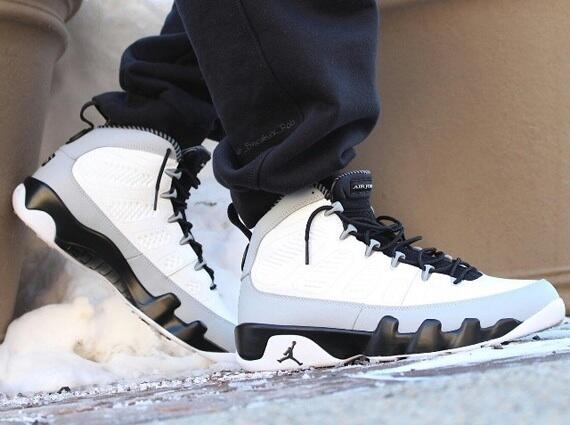 zenitram_chris's tweet photo. Air Jordan 9 - Birmingham Barons release on 04/05/2014 for $170 via @KicksOnFire #KoFapp http://t.co/m7StnQjPLG