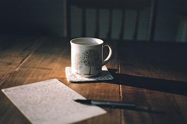 cekuolis's tweet image. KAIP rašyti galima išmokti skaitant knygas. KĄ rašyti reikia turėti savo.