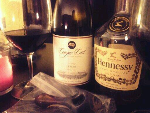 #livingthedream enjoyin' some "cougar crest" 2007 syrah. The tour has official begun!! http://t.co/e<a href="/tag/livingthedream"class="tags">#livingthedream</a>