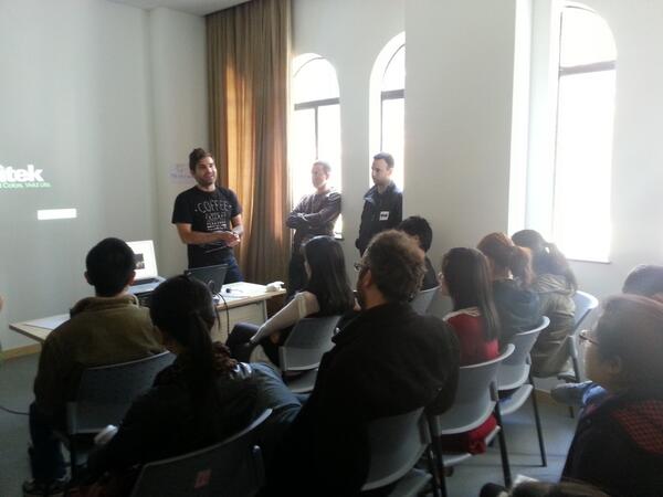 mnkow's tweet image. @masphotographs talking about co-working spaces @techyizu #barcamp #ShanghaiTech