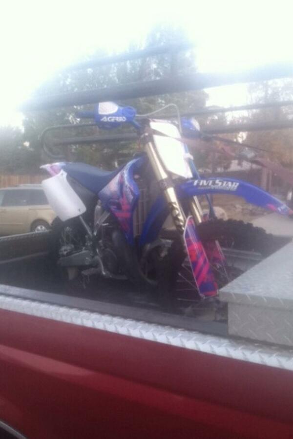 PerrineJacob's tweet image. My new bike!! #new #dirtbike #yamaha #125 #fresh