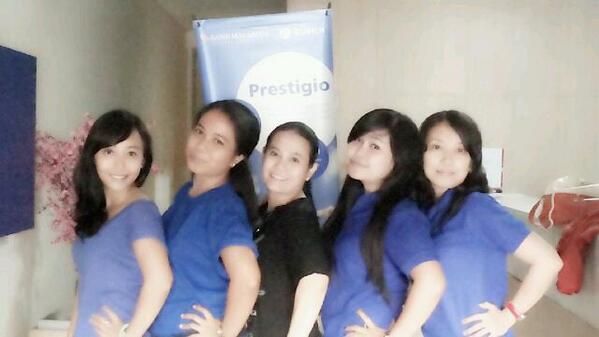 88_v's tweet photo. Pasukan TDR slalu dukung adit @DAcademyID di #KonserFinal http://t.co/ZiKZfXuA0n