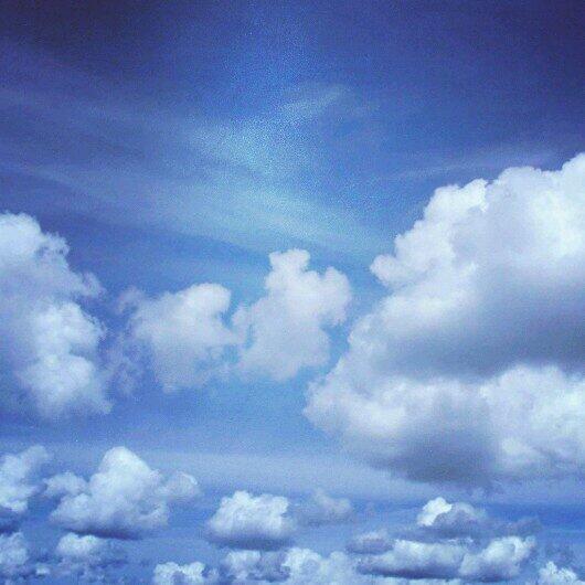 ElCanijodeJerez's tweet photo. Y es que en Chiclana siempre se descansa los Lunes... Las paredes son de aire y nuestro techo son las nubes. http://t.co/WIeEC434H5