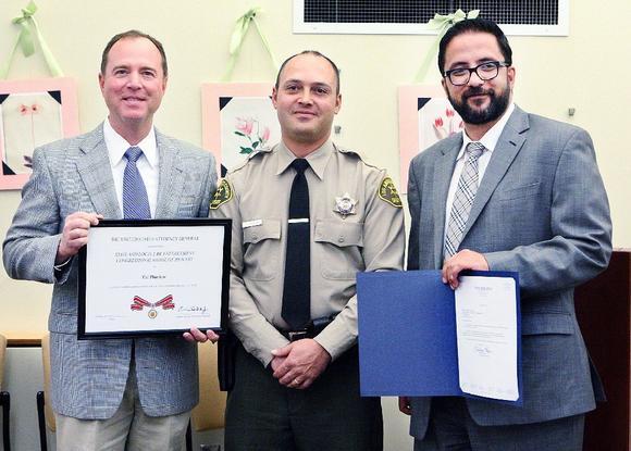 BlueLineAcross's tweet photo. Congressional Medal of Bravery given to @LASDHQ Deputy Tai Plunkett. Great work Sir!! https://t.co/4h2lkXeVcl http://t.co/DVnhFzC8UI