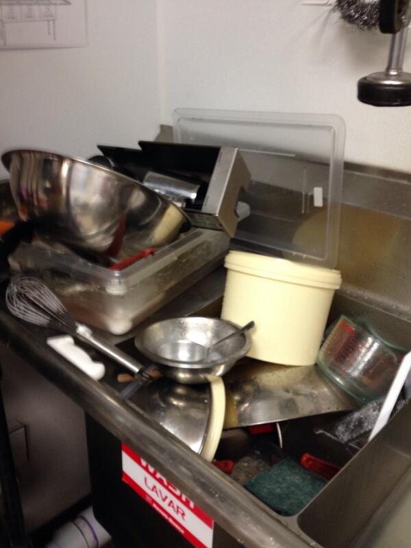 tartoakland's tweet image. My life  @PastryProblems: #PastryProblems: They say a picture is worth a thousand words... Or in this case, dishes...