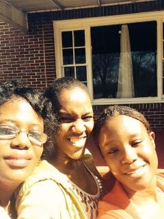 Mercede59578667's tweet photo. Me and the family http://t.co/K35DVNQYiK