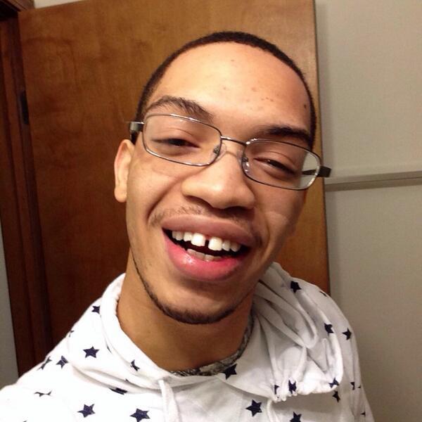 Hailey on Twitter: ""@SelfyGames: Icejjfish Selfie http://t.co/L4...