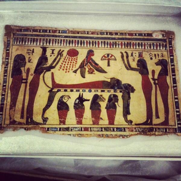 CIPendragon's tweet image. Bringing the #AncientWorlds to the public... #ObjectHandling @McrMuseum #MuseumWeek #DayInTheLife #ITweetMuseums