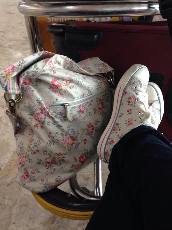 tqpatchwork's tweet image. Waiting at the airport to go home.