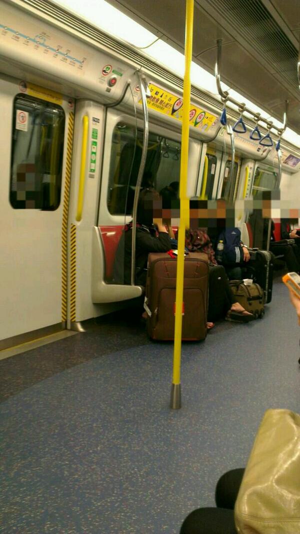 ilkbb39's tweet photo. @GE3202 We should not judge mainlanders by their face. Some mainlanders are good and polite. #CJMainlandHK http://t.co/Ox4qr2GnLg