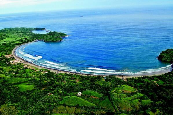 air_panama's tweet photo. Playa Venao tiene muchos hoteles y actividades. Vuelos a Pedasí domingos, miércoles y viernes http://t.co/3zDETuJGMM http://t.co/GWGEownGsA