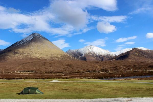 Meet my "windbreaks".Sgurr Mhairi (775m), Beinn Dearg Mhor (731m) &amp; Beinn Dearg Mheadhonach (651m).