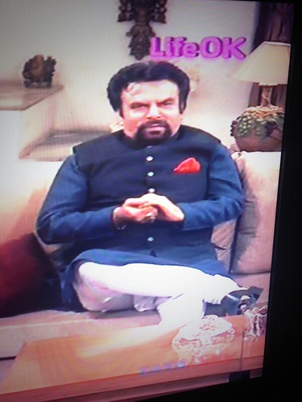 nivedithalva's tweet image. @ayushmannk your dad is rocking our show on @LifeOKTV - after your super debut with #Miditech. Cheers again.