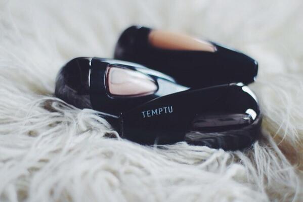SamiiRyan's tweet photo. Post up on @BUZZNET & #whatshewore on my new @TEMPTU Kit! #DoUTEMPTU π http://t.co/LZH1NqVqBU http://t.co/wD550vTmRt http://t.co/vGPuC0VB7S