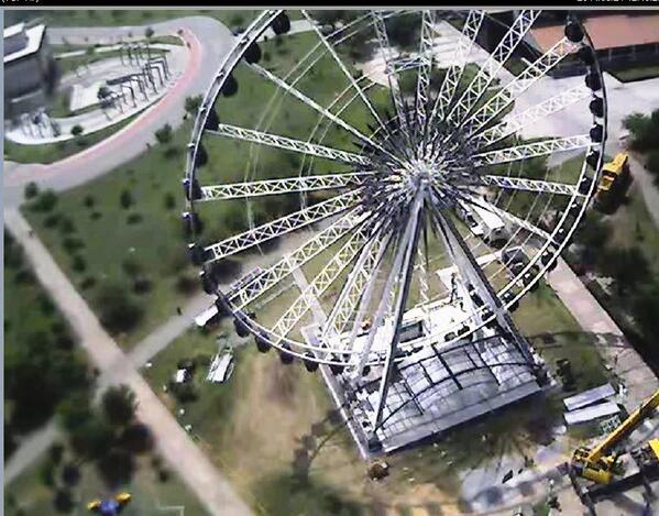 NuevoLeonTravel's tweet photo. ¡Ya casi podrás disfrutar de una nueva atracción: Rueda de la Fortuna en @parquefundidora! El 28 de Marzo se inaugura http://t.co/IFv6LbISPQ