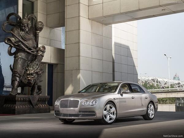 IconikLT's tweet image. Style, Speed, Class, and Luxury...The Flying Spur has it all!! #style #FlyingSpur #sexy #girls #Luxury #Iconik #cool