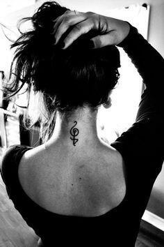 ZaynRPGTTS's tweet photo. “@AliyahRPGTTS2: @ZaynRPGTTS bébé, hier ash m'a fait un tatouage t'aimes bien? *te le montre* http://t.co/NpT07BGmlN” j'étais jaloux
