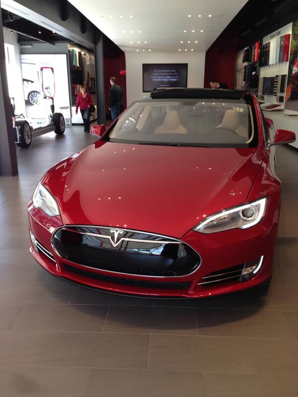 alexanderleader's tweet photo. Check out where we did our weekly status meeting today... #tesla #columbus #tech http://t.co/Ut46WYAtOg