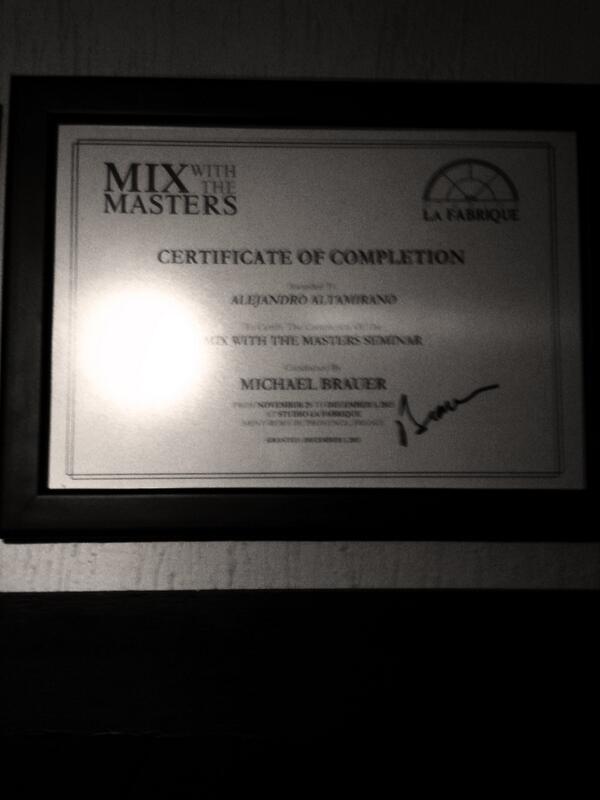 RedWallMX's tweet image. Looking for a mixing studio? Check this out.