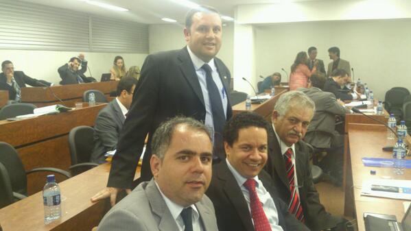 LeoSoaresAdv's tweet photo. Empossado hj como Conselheiro Estadual da OABMG. Na foto com um grande defensor de Fabriciano: @adrianosalinas http://t.co/4bhLysDXZP