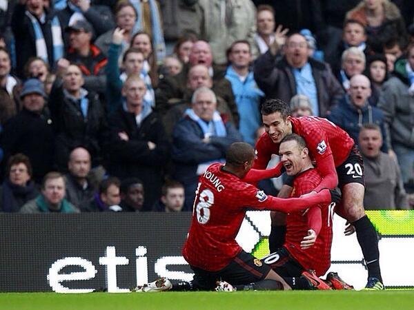 MufcWonItAll2's tweet image. Hopefully them City fans will be like that a lot tomorrow

#ManchesterDerby #Mufc