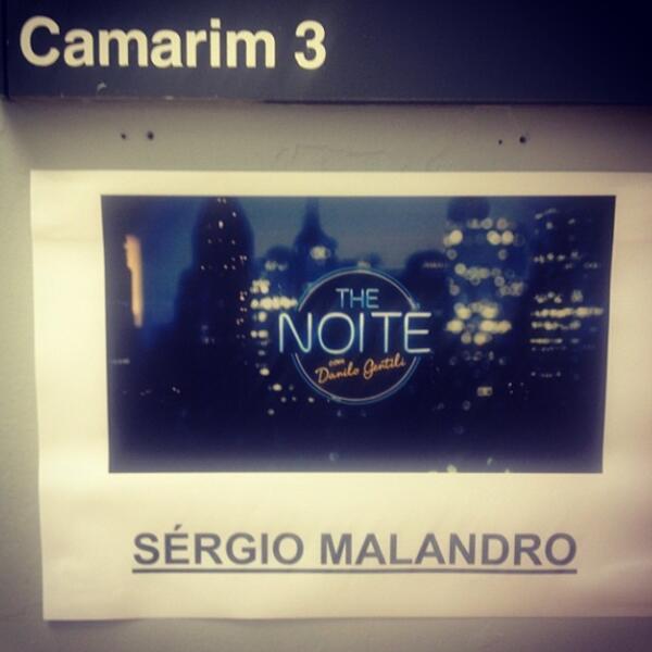 SBTTheNoite's tweet photo. Éééé!!!! Tá no ar! E daqui a pouco tem o @Mallandrosergio no palco! http://t.co/osu2NvmmIN