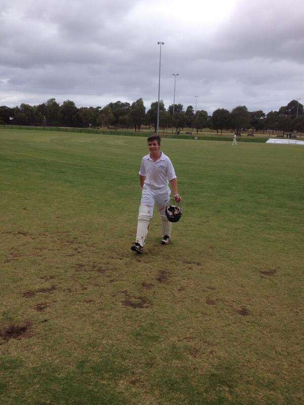 BoyceTim's tweet photo. @mtwaverleycc 's @jamesboyce8 after his unbeaten 50 in @SdcclOfficial u15 Dowland GF on Sunday http://t.co/p4fkusWkhu