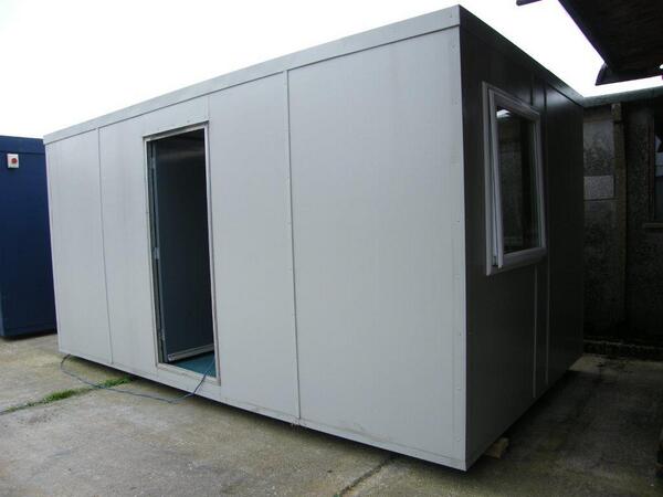 (Please RT) 15ft x 9ft Office &amp; Toilet, Factory Reconditioned - Over £5k new, now only £2999 - cabinsandcontainers.co.uk/offers-15x9Pla…