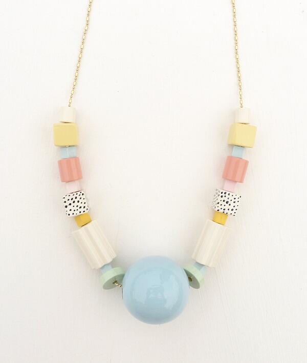 On vient de recevoir un joli colis de bijoux Après Ski ♥_♥ Bientôt en ligne ! #attentionlesyeux #beauty