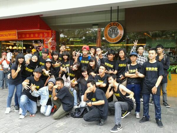 Nemu foto ini. Iki jaman kapan ya :|