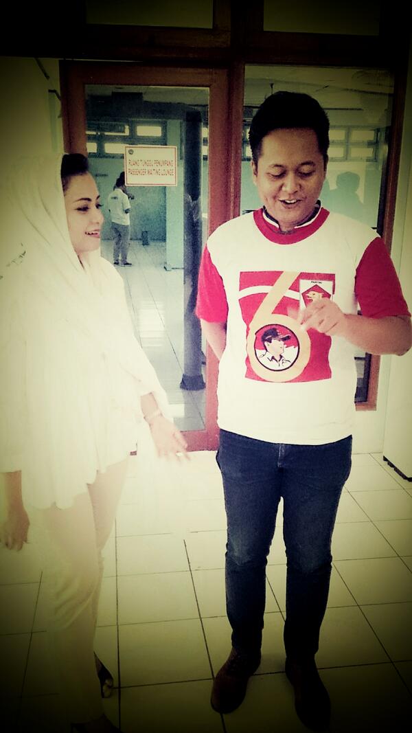 diptavillano's tweet photo. uhuk..Novita Wijayanti ( titik dua tanda bintang ) http://t.co/mJjdAxekhc