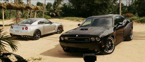 Dodge challenger vs nissan skyline #6