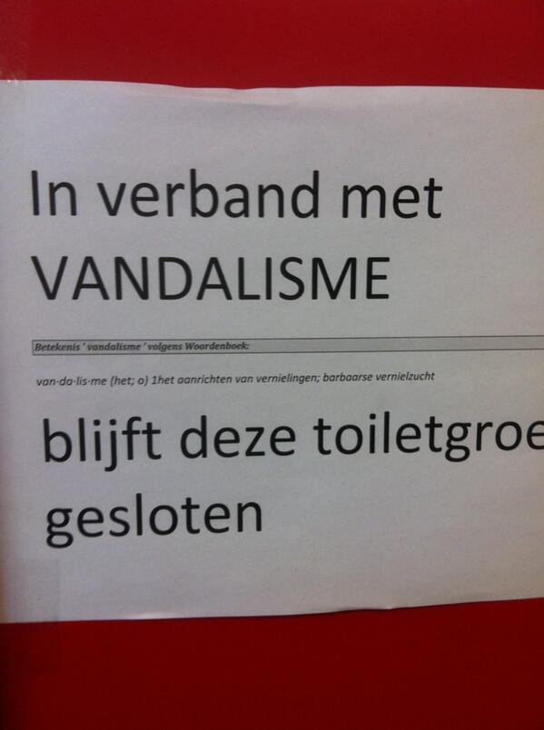 Hugie1999's tweet photo. voor de mensen die niet weten wat "vandalisme" betekent,scp zetde betekenis uit het woordenboek ergwn onder!#service😂 http://t.co/SkQmabkekm