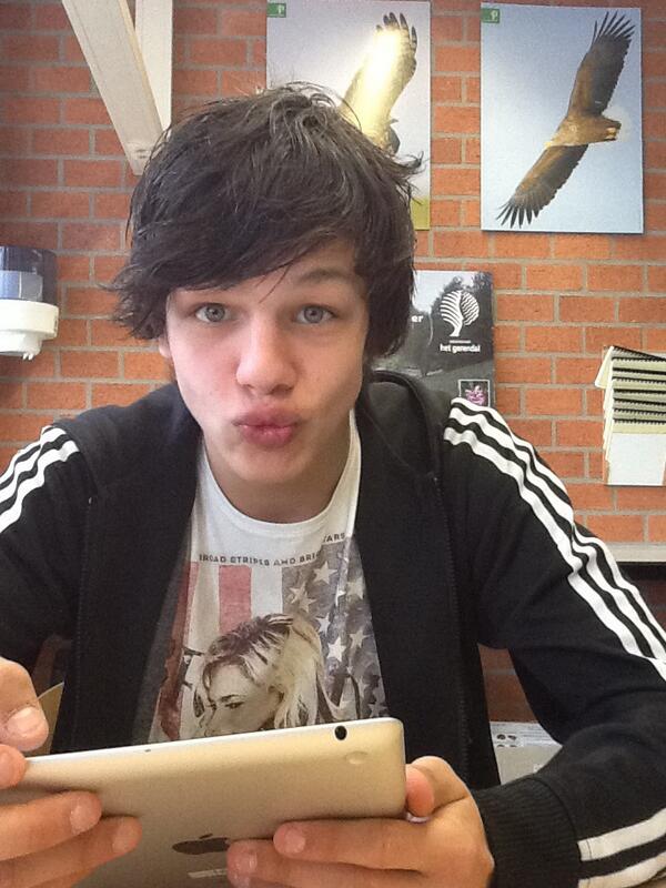 MaxDegenaar1's tweet photo. #selfie http://t.co/AvREKMGwih