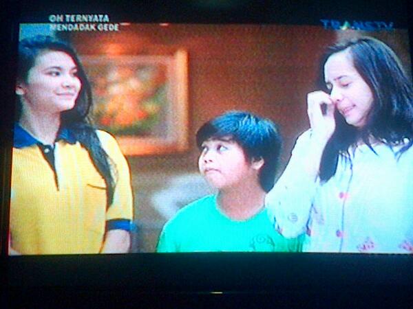 Martinatic_OFC's tweet photo. #SharePictMartina k @martinatesela at @ohternyata_ttv "mendadak GEDE" :D http://t.co/p5iHOJN25Z
