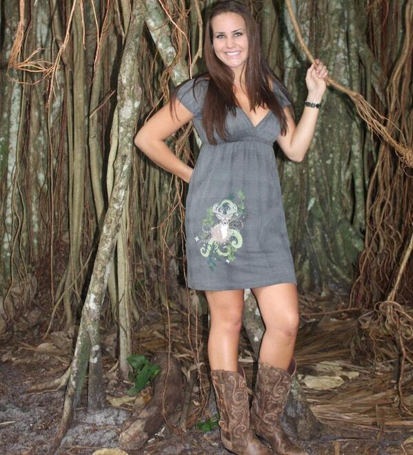 WoodSea1's tweet photo. Ladies fashionable hunting dress!
http://t.co/ehFR5EosKr http://t.co/JToLDI0eE2