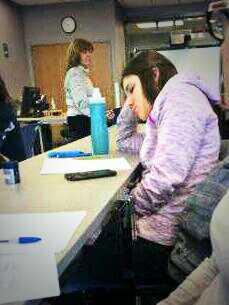 shangilbertrdh's tweet image. Second semester sleeping picture. #sameclass #PrayForMyGrades2014