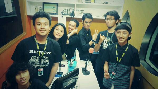 Udah jam 10 nih, waktunya @rubiadha ,@afifut ,<a href="/diditriadii/">Didit</a> ,<a href="/fadellnugroho/">Fadel Tantyo Nugroho</a> ,<a href="/fikrihasny/">fikrihasny</a> ,<a href="/DimasMWibowo/">Dimas Wibowo</a> undur suara :)