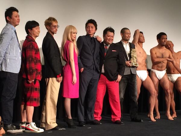 映画 サンブンノイチ 公式アカウント Pa Twitter 藤原竜也 小杉竜一 中島美嘉 窪塚洋介 河本準一 品川庄司 ワッキー ヤスチン 松田大輔 そして品川ヒロシ監督の 総勢10名 サンブンノイチ 公開前上映イベント サンブンノイチ Http T Co