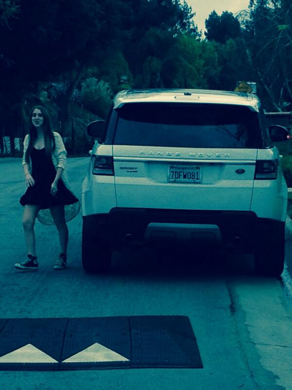 tylertripp202's tweet image. Totals audi gets brand new range rover! #ocproblems @Megan_Smith11