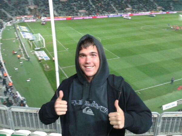 MarcoAndresSC's tweet photo. Definicion de un niño feliz viendo el futbol http://t.co/PYjWRbV08T