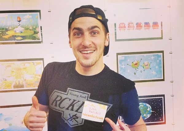 yanetrusher's tweet photo. It's time to #DownloadParallel! @HeffronDrive http://t.co/b1xkMRLzsN http://t.co/F64qdYZ1Js