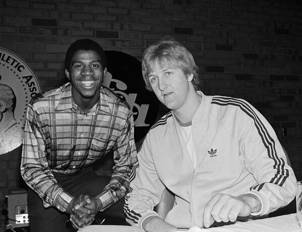 JTtheDeveloper's tweet photo. Hip Hop Classic! #RareNBAPic of NBA Legends #MagicJohnson and #LarryBird #NBA via @HipHopHoF #NBABabe https://t.co/IVzE3A0GUP