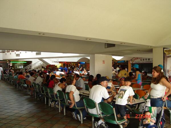 #Foto o #Imagen de las áreas internas de cc Plaza Mayor en #Lecheria #Anzoategui, #FeriaPlazaMayor #2